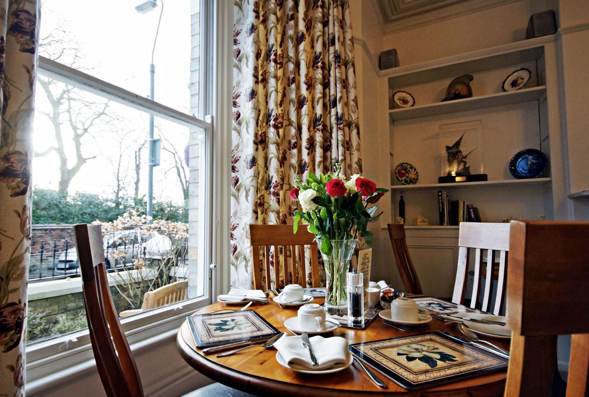 Bronte Guest House York Exteriör bild